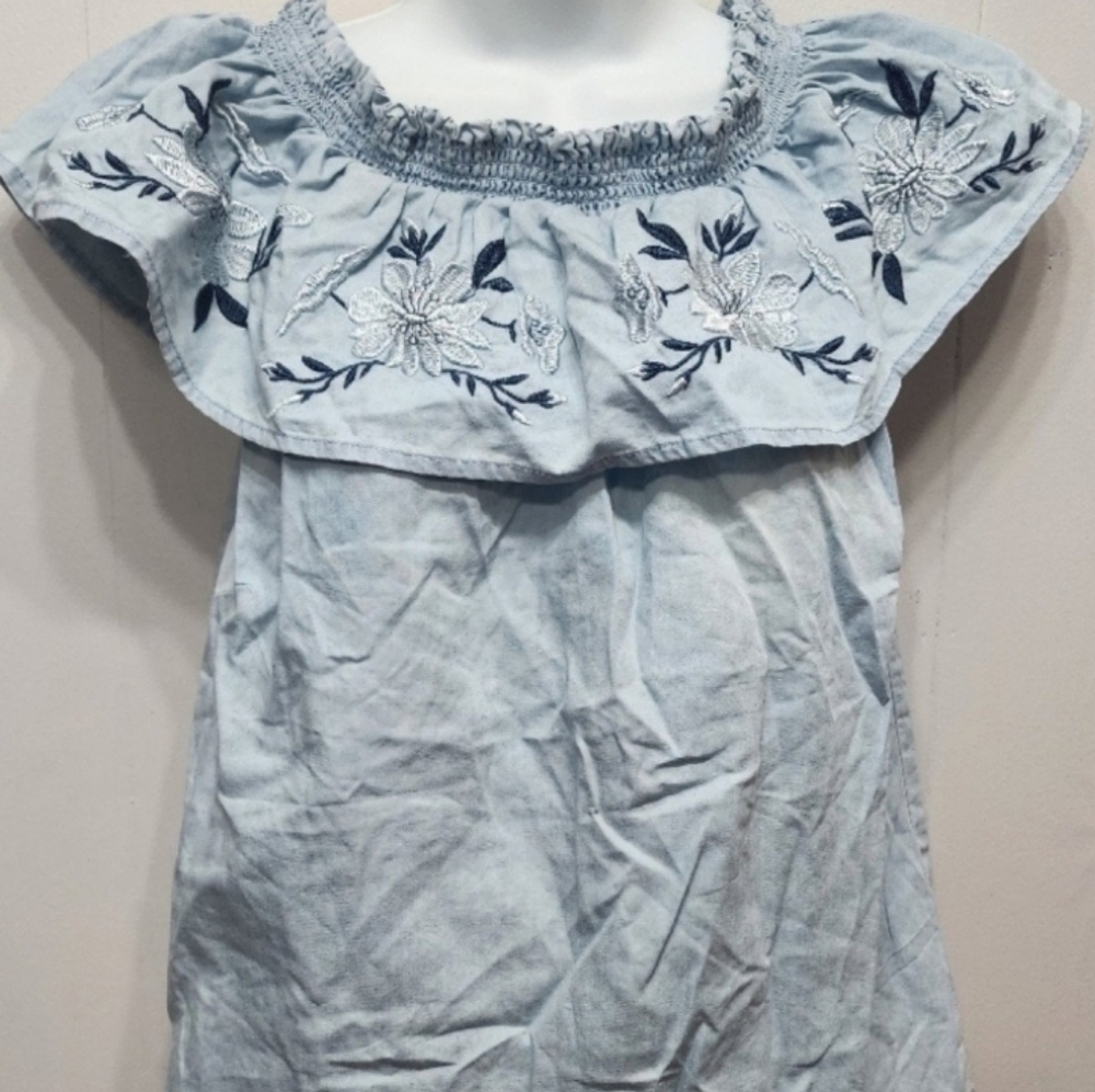 NWT Love Tree Blouse Sleeveless Large Ruffle Embroidered Blue Lightweight B733
